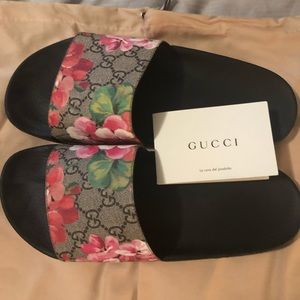 Gucci bloom slides size 39
